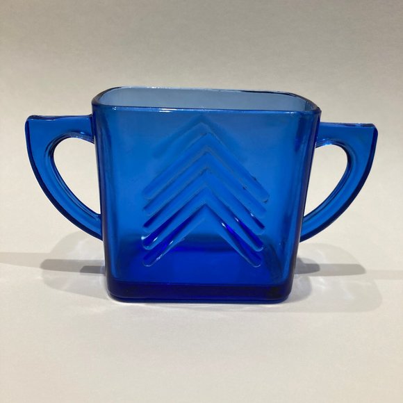 VINTAGE COBALT BLUE GLASS SUGAR AND CREAMER - Picture 4 of 15